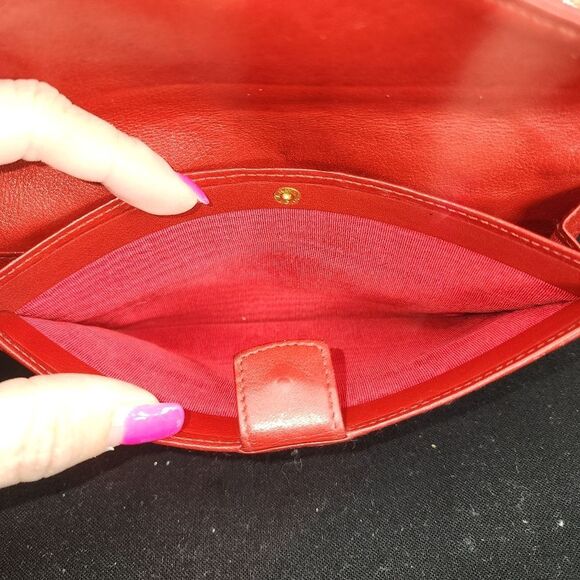 Authentic Chanel Lambskin Diamond Stitched Envelope Matlesse Wallet Red - Picture 13 of 16